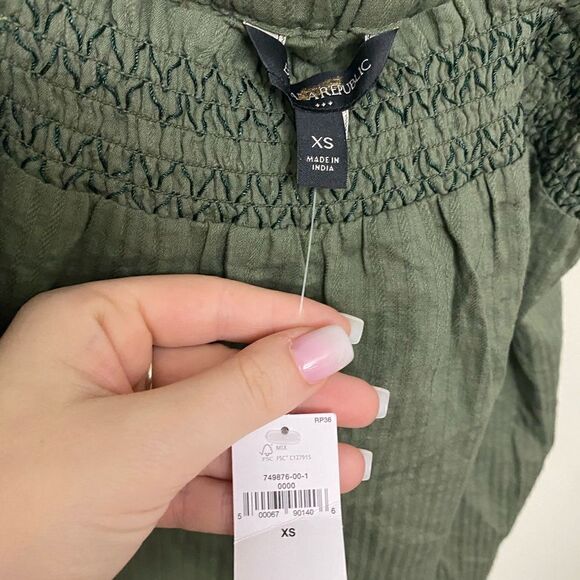 Banana Republic Embroidered Smocked Neck Tank - Picture 6 of 6